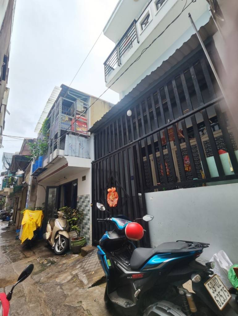 Bán nhà Trương Phước Phan, Bình Trị Đông, Bình Tân 28m2, 3 Tầng, 2PN chỉ 2,79 Tỷ